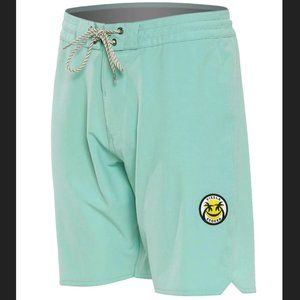 VISSLA Solid Sets 18.5" Boardshort (size 34)